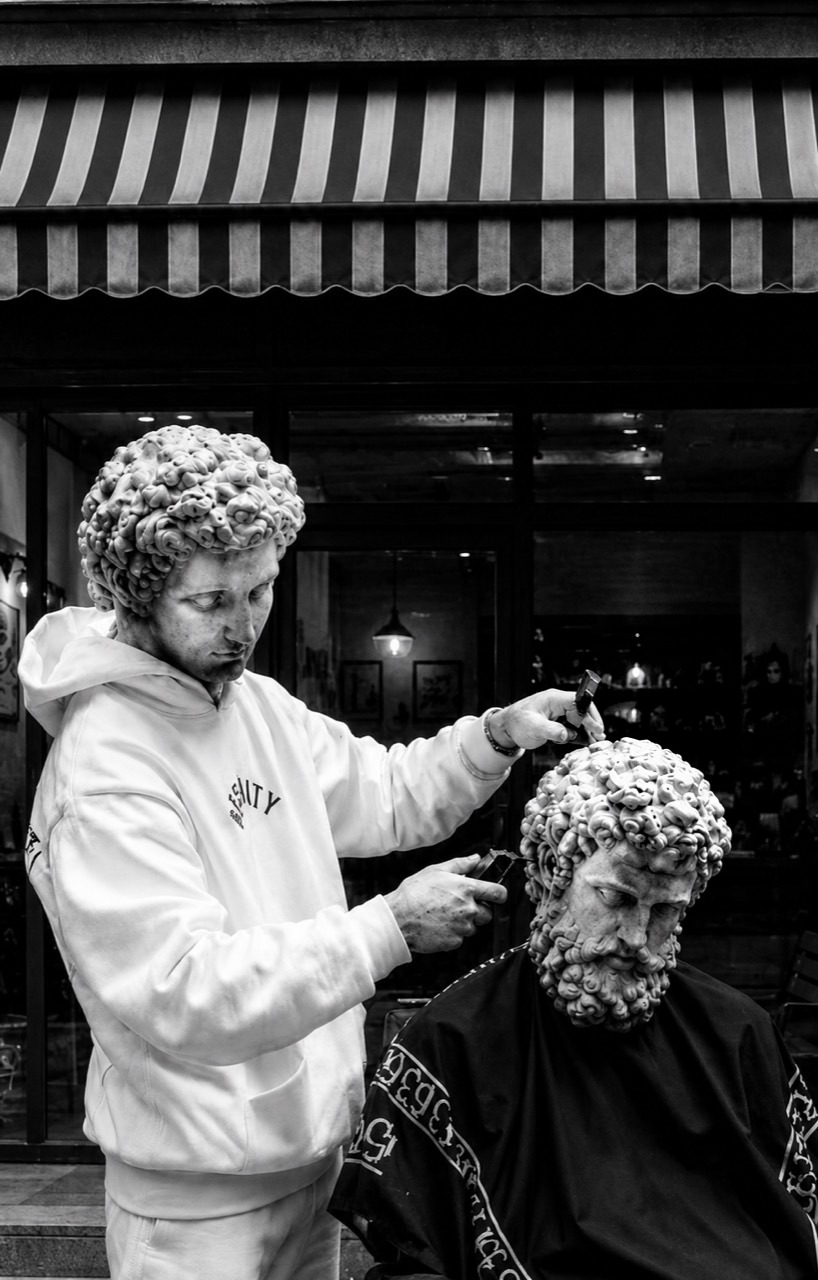 Smooth Barbershop 黑白街头理发场景