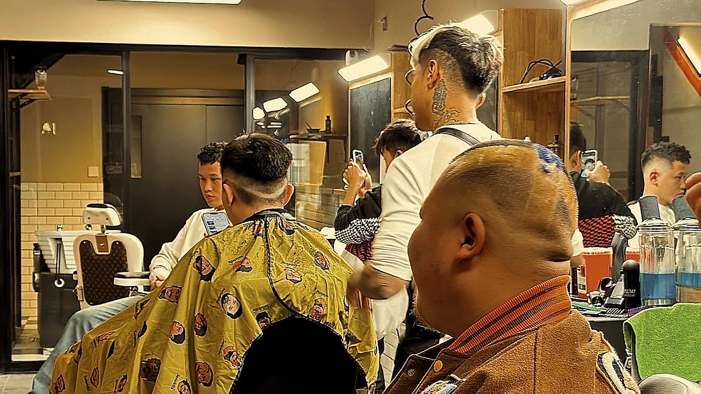 Smooth Barbershop 室内空间
